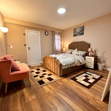Canary Wharf Single Double And En-Suite Rooms London Exterior foto