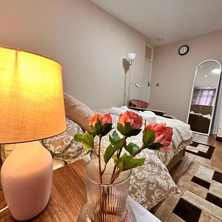 Canary Wharf Single Double And En-Suite Rooms London Exterior foto
