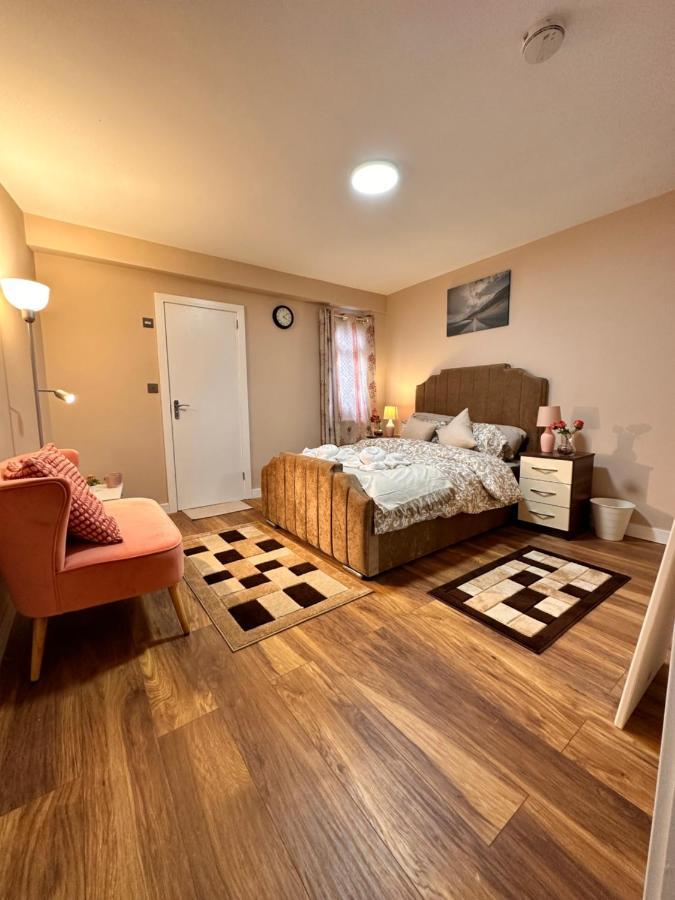 Canary Wharf Single Double And En-Suite Rooms London Exterior foto