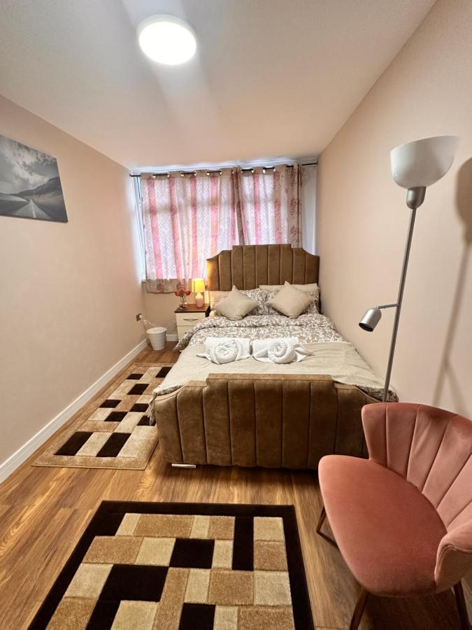 Canary Wharf Single Double And En-Suite Rooms London Exterior foto