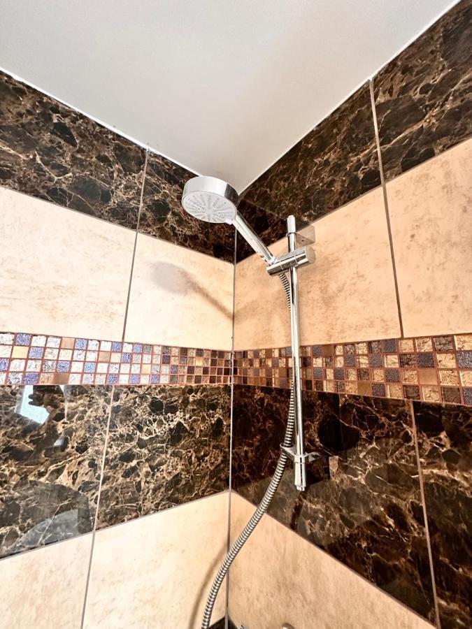 Canary Wharf Single Double And En-Suite Rooms London Exterior foto