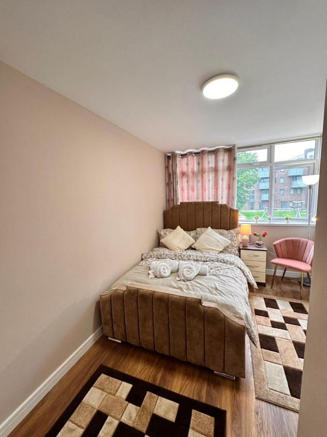 Canary Wharf Single Double And En-Suite Rooms London Exterior foto