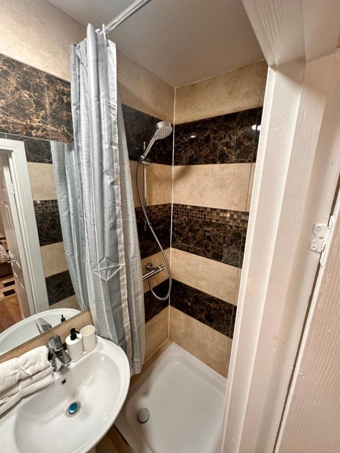 Canary Wharf Single Double And En-Suite Rooms London Exterior foto