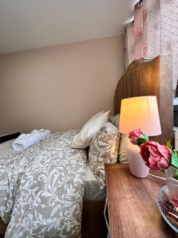 Canary Wharf Single Double And En-Suite Rooms London Exterior foto