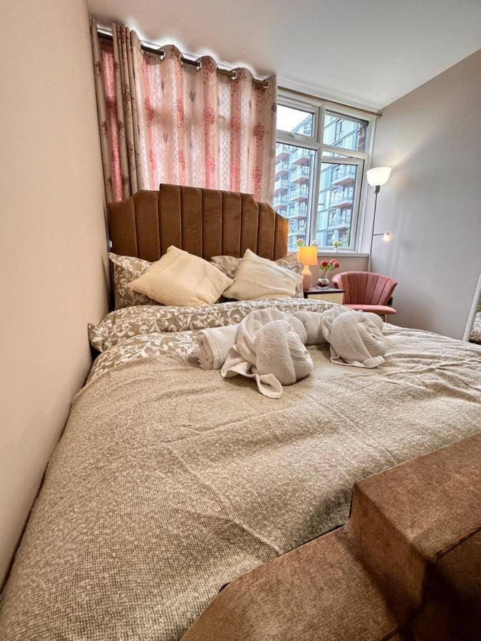 Canary Wharf Single Double And En-Suite Rooms London Exterior foto