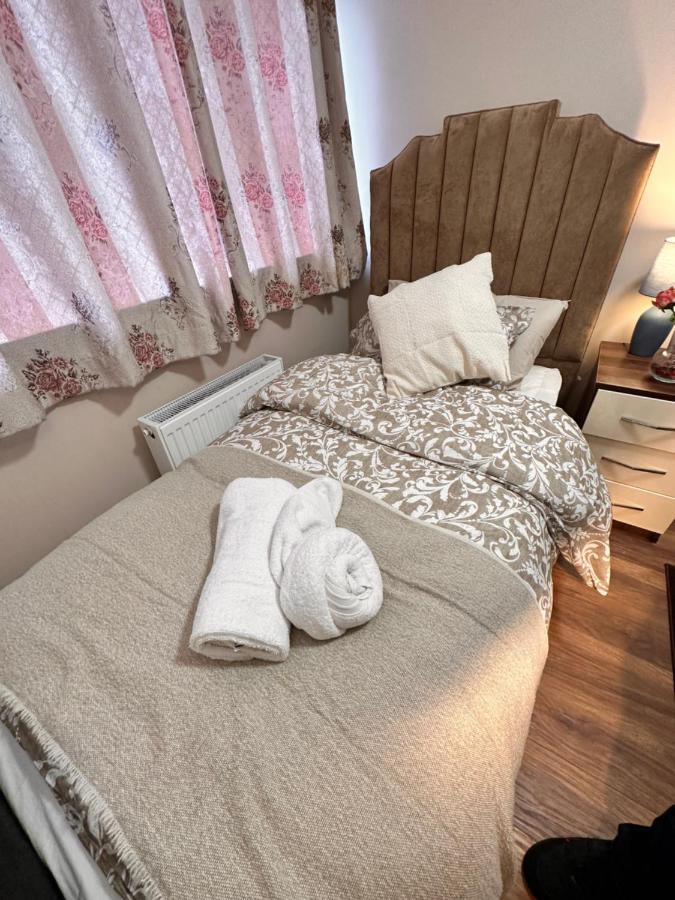 Canary Wharf Single Double And En-Suite Rooms London Exterior foto