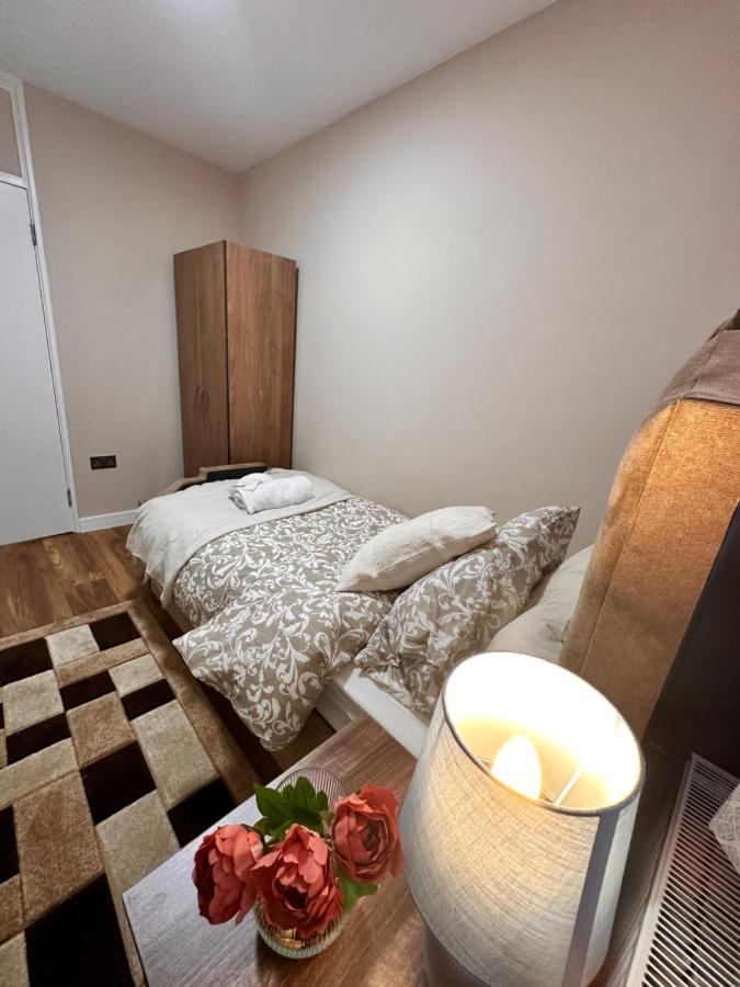 Canary Wharf Single Double And En-Suite Rooms London Exterior foto