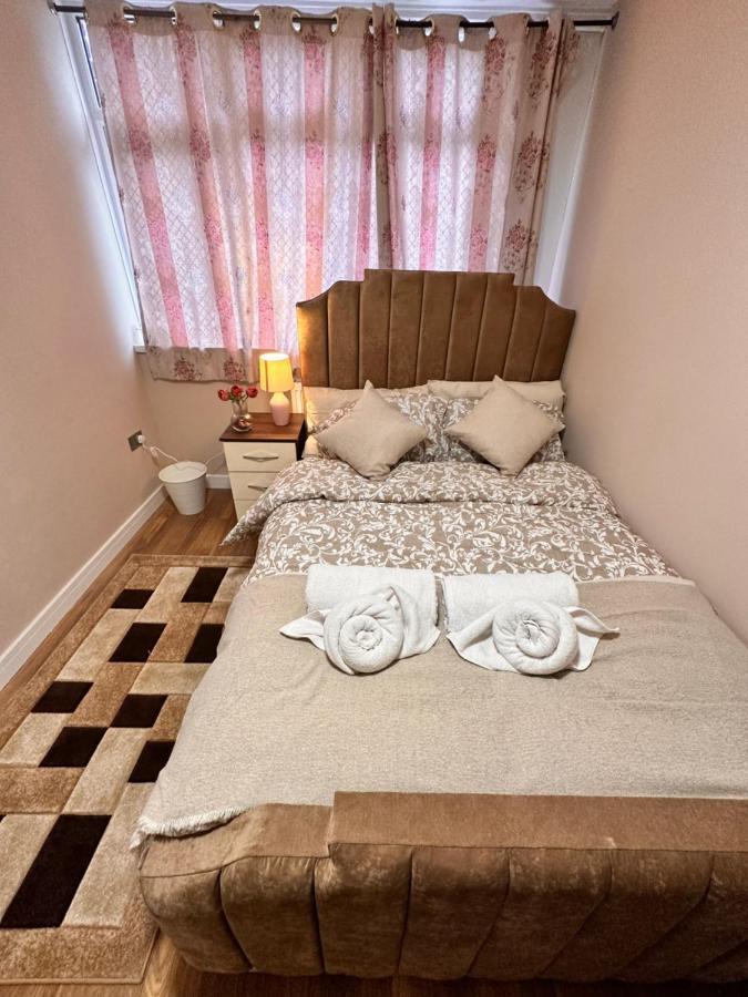 Canary Wharf Single Double And En-Suite Rooms London Exterior foto