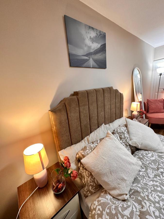 Canary Wharf Single Double And En-Suite Rooms London Exterior foto